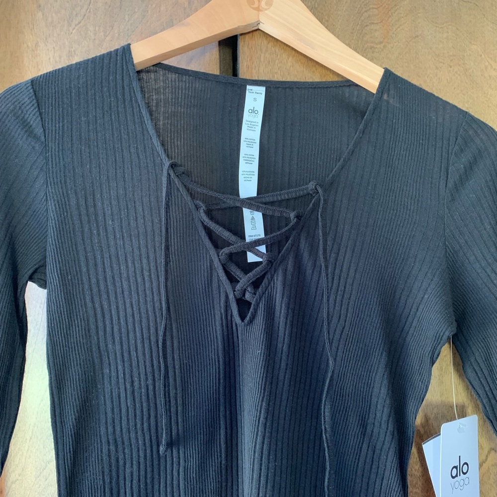 NWT Alo Yoga Interlace Long Sleeve Top - Picture 7 of 7